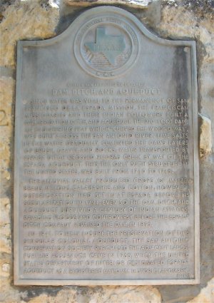 a plaque with history of the aqueduct in San Antonio Texas